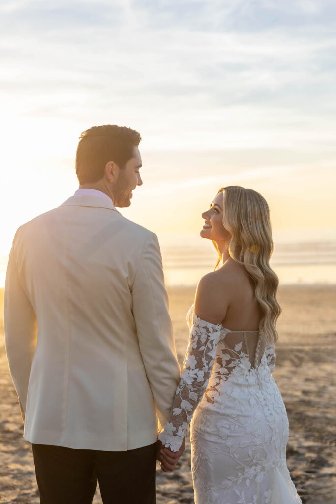 bride and groom beach sunset photos